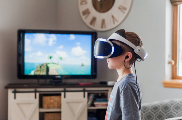 To play the game on a TV, use the Oculus Quest 2 headset