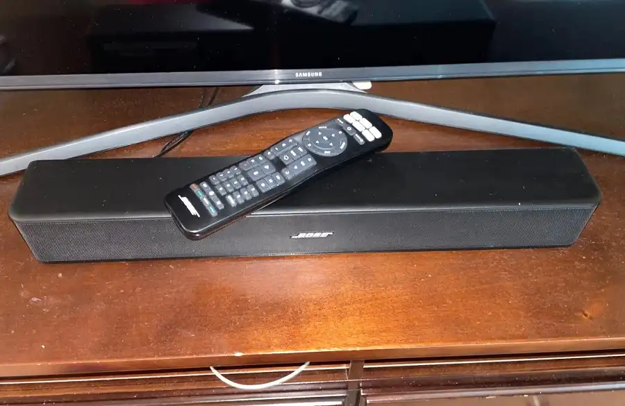 Bose Sound Bar Solo 5 with universal remote